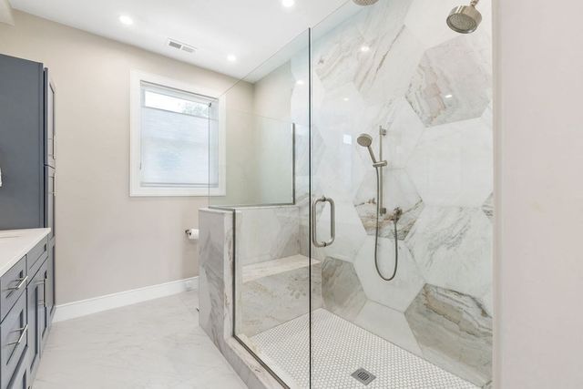 167 Chapel St 167, Newton, MA 02458
