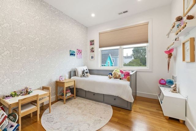167 Chapel St 167, Newton, MA 02458