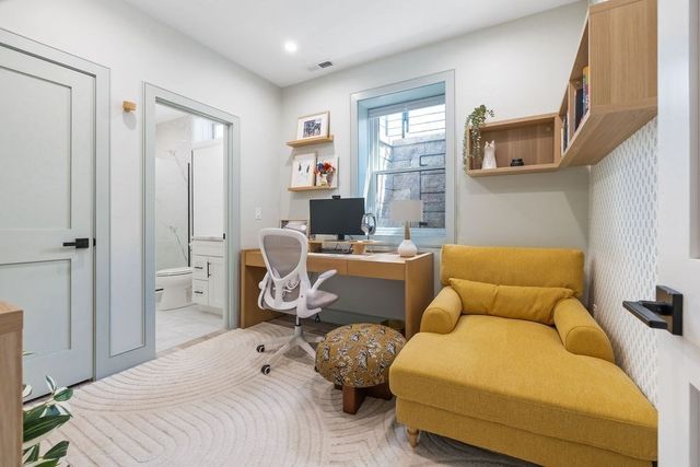 167 Chapel St 167, Newton, MA 02458