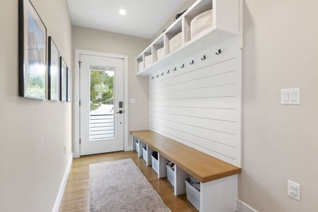 167 Chapel St 167, Newton, MA 02458