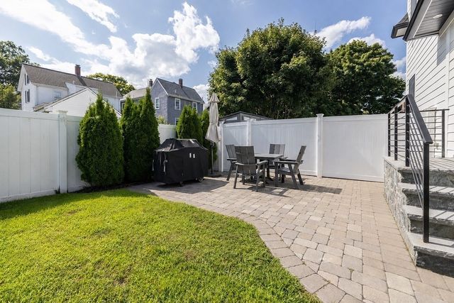 167 Chapel St 167, Newton, MA 02458