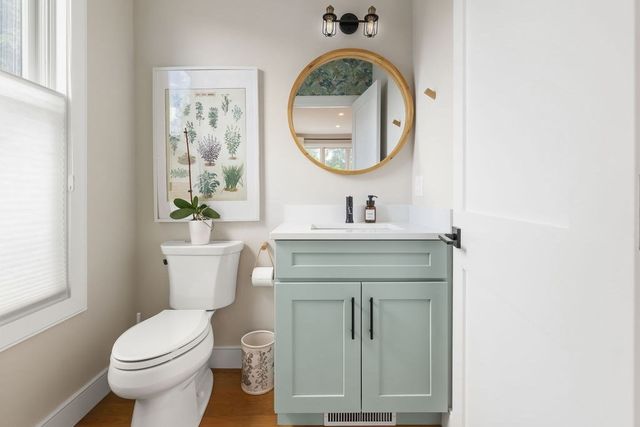 167 Chapel St 167, Newton, MA 02458