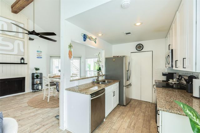 13827 Pirates Beach Boulevard, Galveston, TX 77554