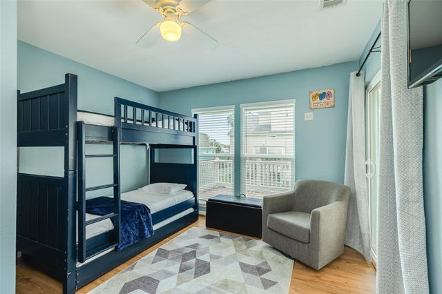 13827 Pirates Beach Boulevard, Galveston, TX 77554