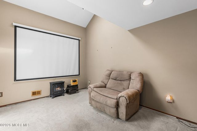 84 Diamond Lane, Old Bridge, NJ 08857