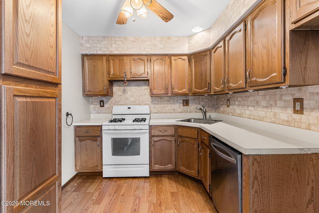 84 Diamond Lane, Old Bridge, NJ 08857