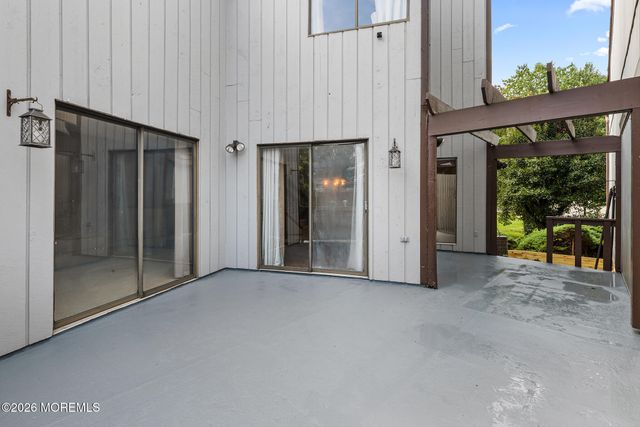 84 Diamond Lane, Old Bridge, NJ 08857