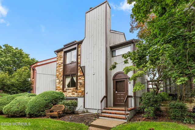 84 Diamond Lane, Old Bridge, NJ 08857