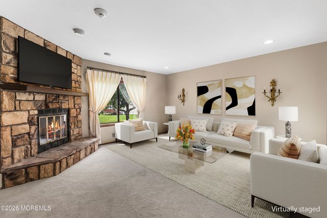 84 Diamond Lane, Old Bridge, NJ 08857