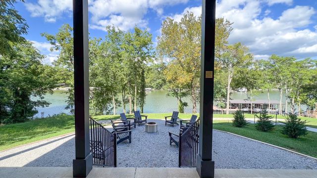 318 N Porter St, Winchester, TN 37398