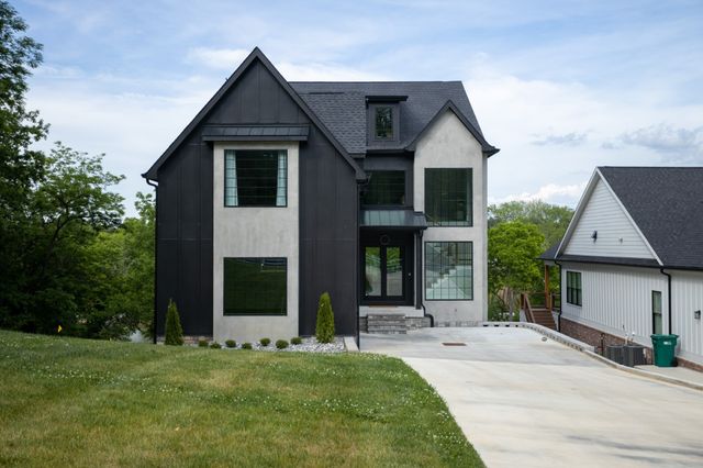 318 N Porter St, Winchester, TN 37398