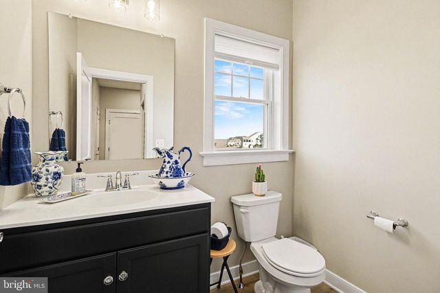 220 PEBBLE DR, Elizabethtown, PA 17022