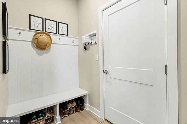 220 PEBBLE DR, Elizabethtown, PA 17022