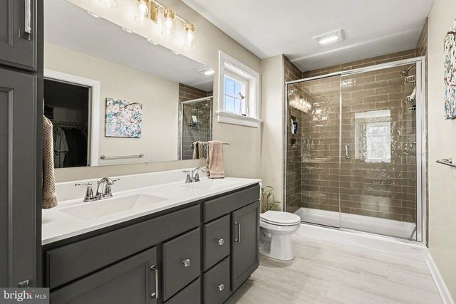 220 PEBBLE DR, Elizabethtown, PA 17022