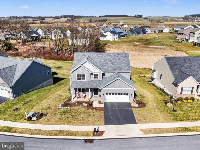 220 PEBBLE DR, Elizabethtown, PA 17022