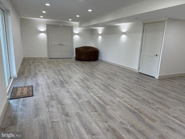 220 PEBBLE DR, Elizabethtown, PA 17022