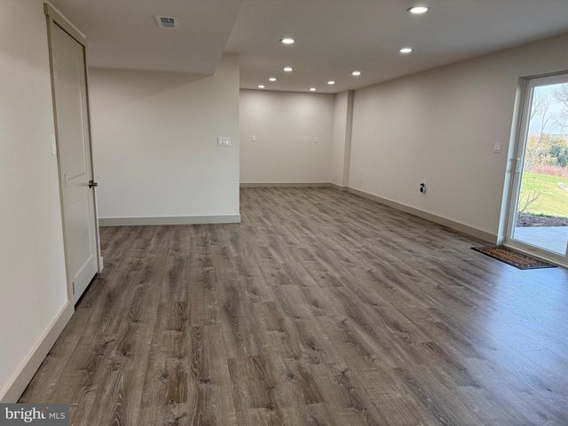 220 PEBBLE DR, Elizabethtown, PA 17022