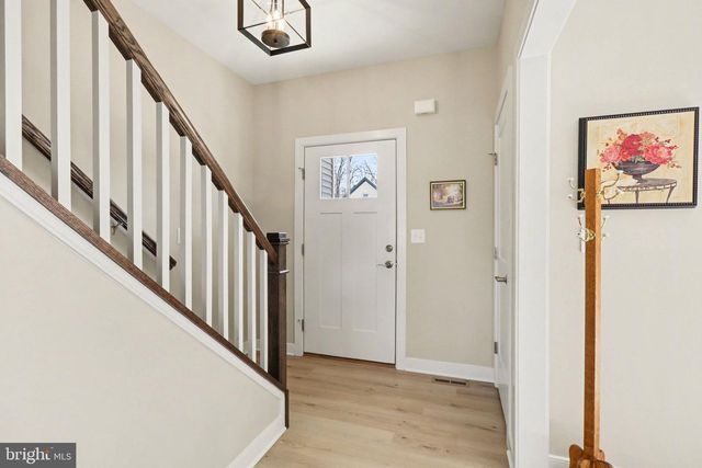 220 PEBBLE DR, Elizabethtown, PA 17022