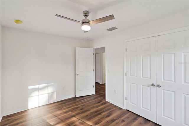 1075 N ROCKINGHAM AVENUE, Tavares, FL 32778