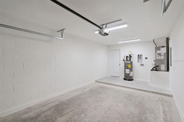 1075 N ROCKINGHAM AVENUE, Tavares, FL 32778