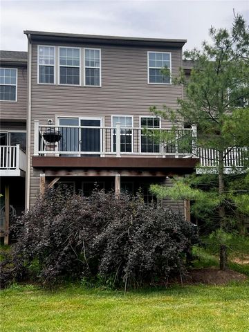 1073 Sparrow Way, Upper Macungie Twp, PA 18031