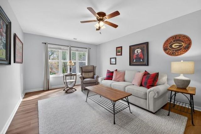 5455 Fishermans Cove, Gainesville, GA 30506