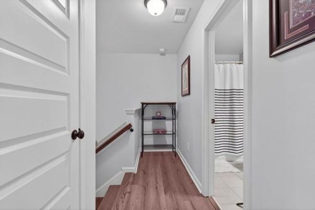 5455 Fishermans Cove, Gainesville, GA 30506