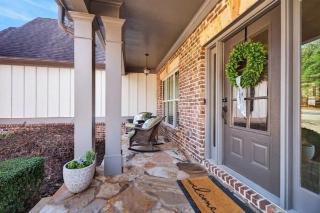 5455 Fishermans Cove, Gainesville, GA 30506