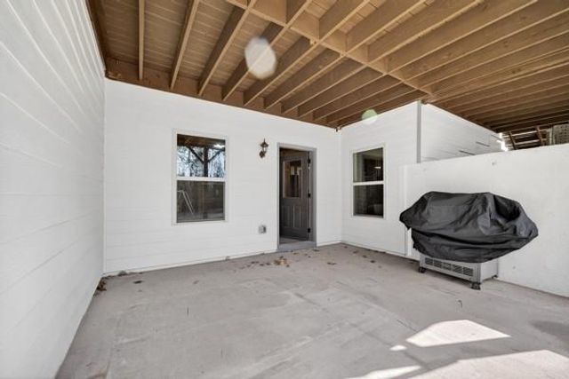 5455 Fishermans Cove, Gainesville, GA 30506