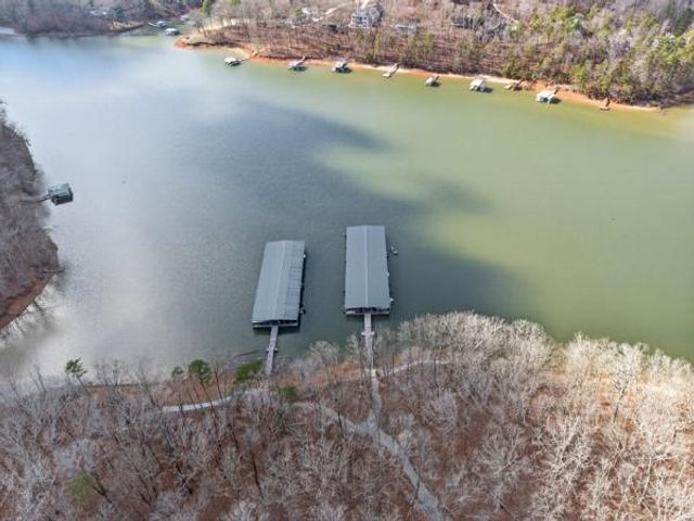 5455 Fishermans Cove, Gainesville, GA 30506