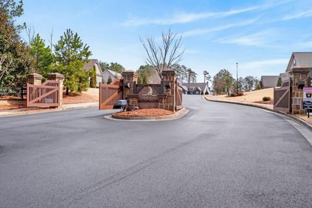 5455 Fishermans Cove, Gainesville, GA 30506