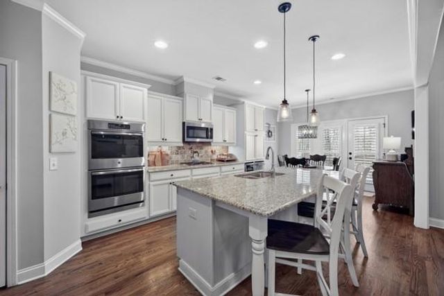 5455 Fishermans Cove, Gainesville, GA 30506