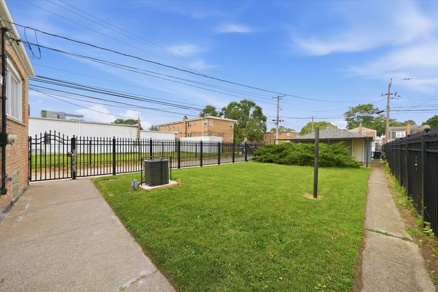 8642 S Indiana Avenue, Chicago, IL 60619