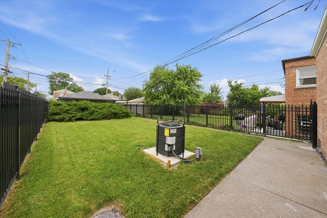 8642 S Indiana Avenue, Chicago, IL 60619