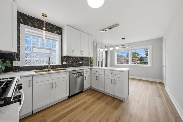 8642 S Indiana Avenue, Chicago, IL 60619