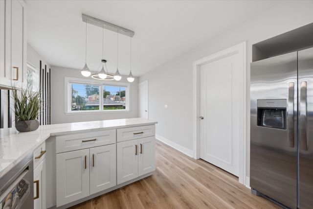 8642 S Indiana Avenue, Chicago, IL 60619