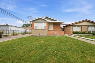 8642 S Indiana Avenue, Chicago, IL 60619