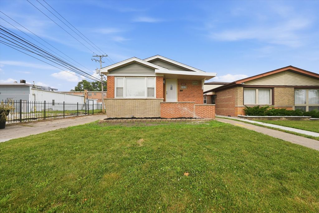 8642 S Indiana Avenue, Chicago, IL 60619