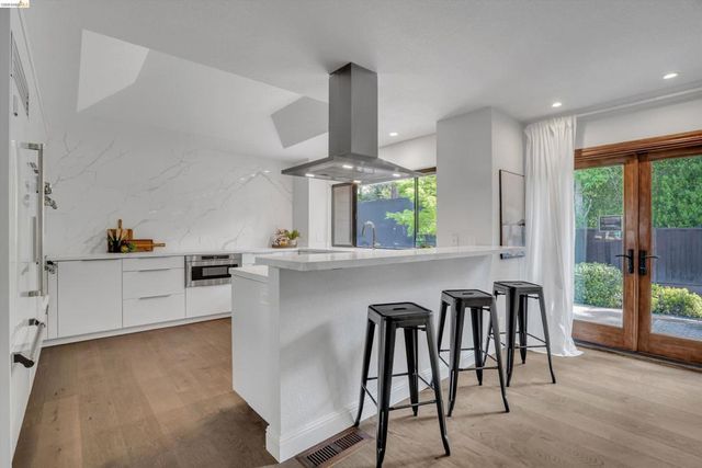 300 Andros Dr, San Ramon, CA 94582