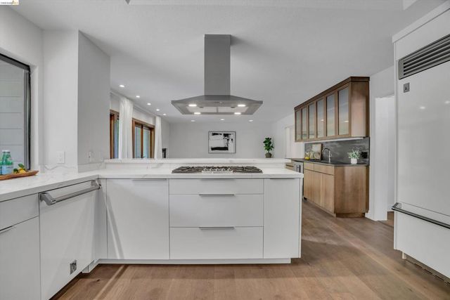 300 Andros Dr, San Ramon, CA 94582