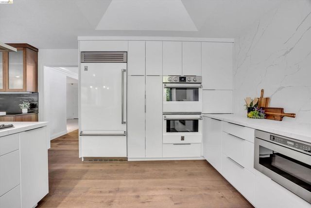 300 Andros Dr, San Ramon, CA 94582