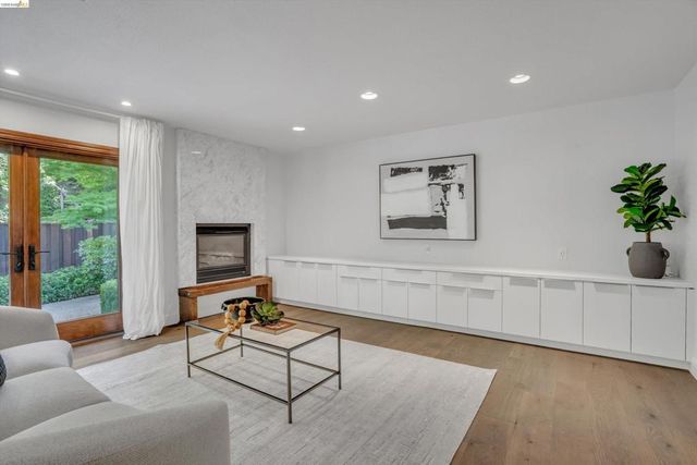 300 Andros Dr, San Ramon, CA 94582