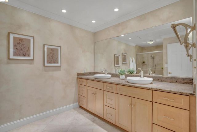 300 Andros Dr, San Ramon, CA 94582