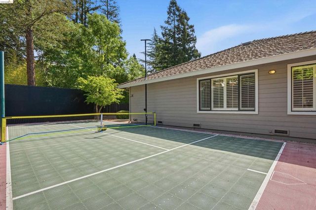 300 Andros Dr, San Ramon, CA 94582