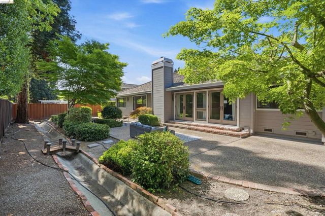 300 Andros Dr, San Ramon, CA 94582