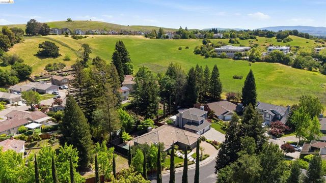 300 Andros Dr, San Ramon, CA 94582