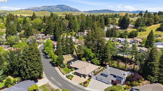300 Andros Dr, San Ramon, CA 94582
