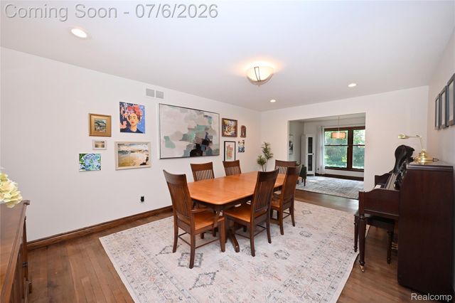3798 Ledge Drive, Troy, MI 48084