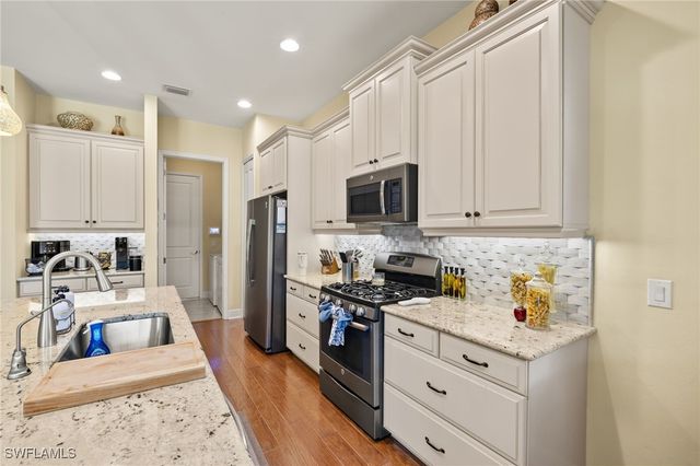21283 Estero Vista CT, Estero, FL 33928