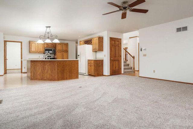 4013 Bordeaux Drive, Janesville, WI 53546